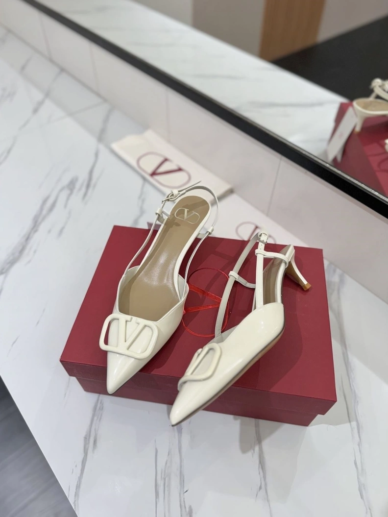 Comfortable Vxlxntino Sandals 229397