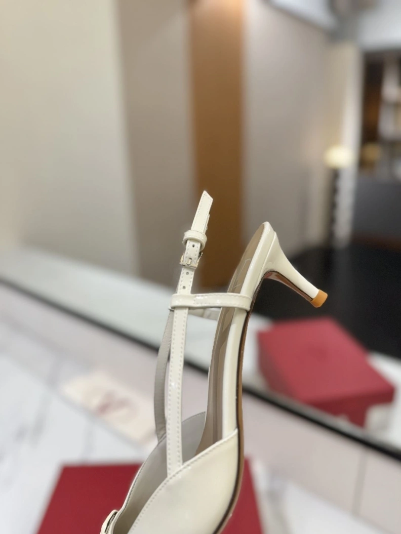 Comfortable Vxlxntino Sandals 229397