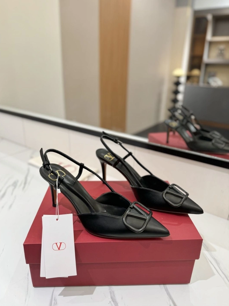 Flexible Vxlxntino Sandals 229396