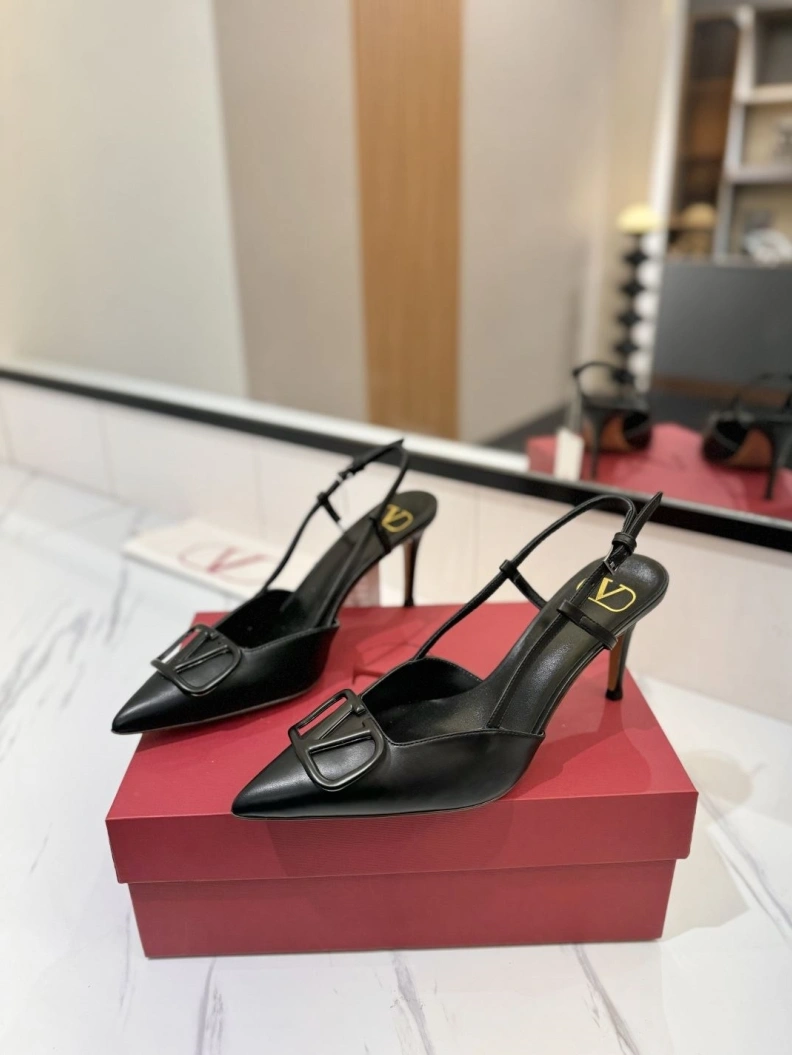 Flexible Vxlxntino Sandals 229396