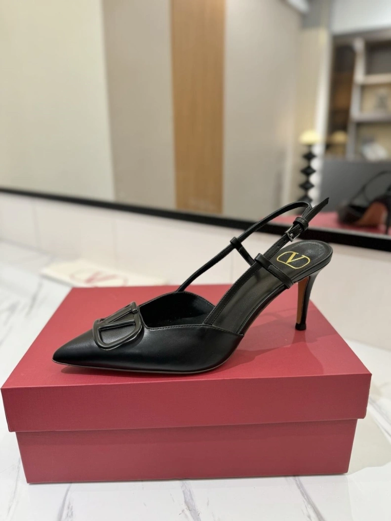 Flexible Vxlxntino Sandals 229396