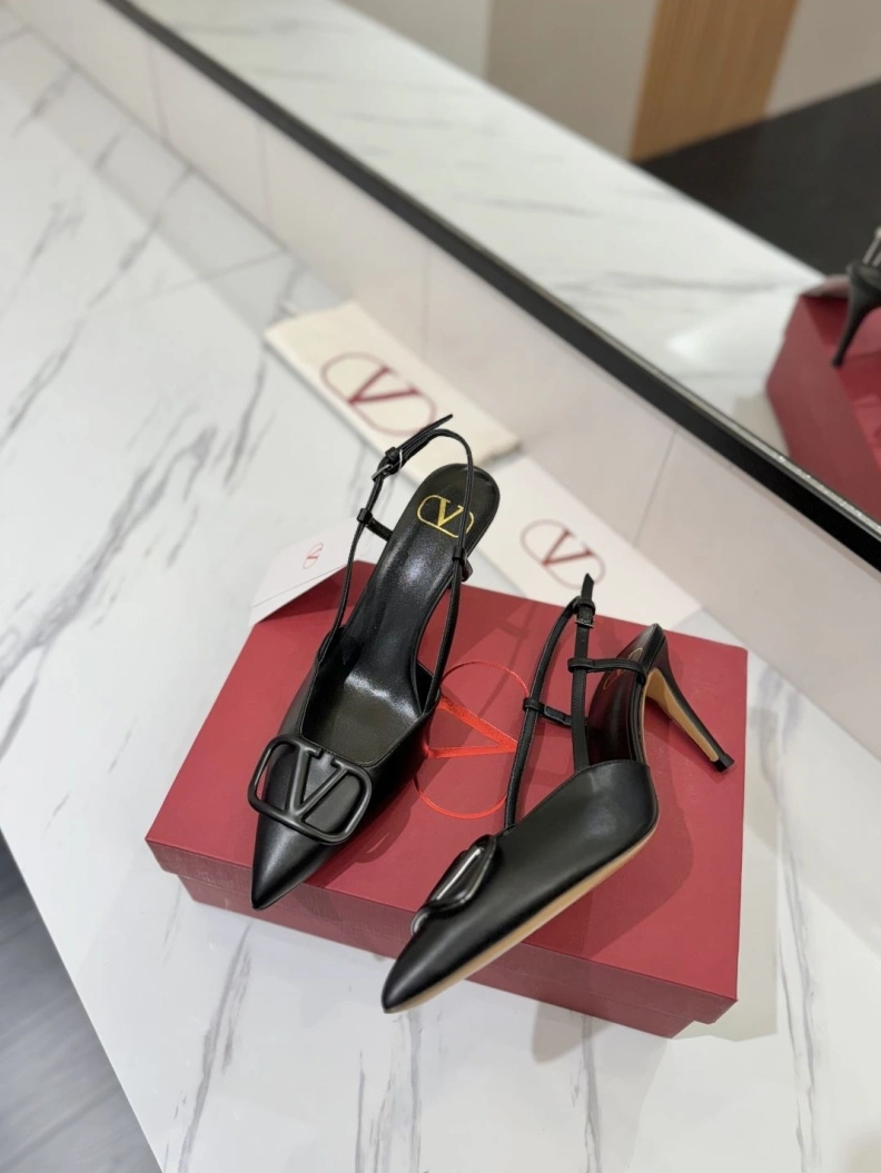 Flexible Vxlxntino Sandals 229396
