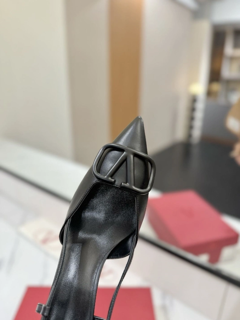 Flexible Vxlxntino Sandals 229396