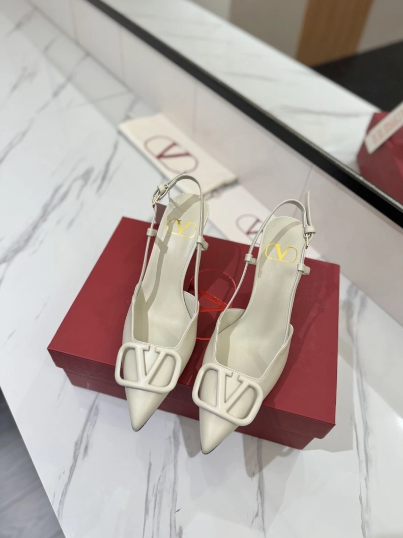 Soft Vxlxntino Sandals 229393