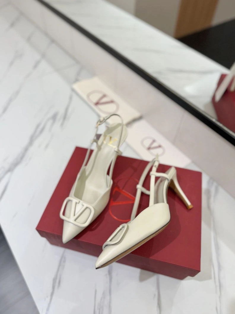 Soft Vxlxntino Sandals 229393