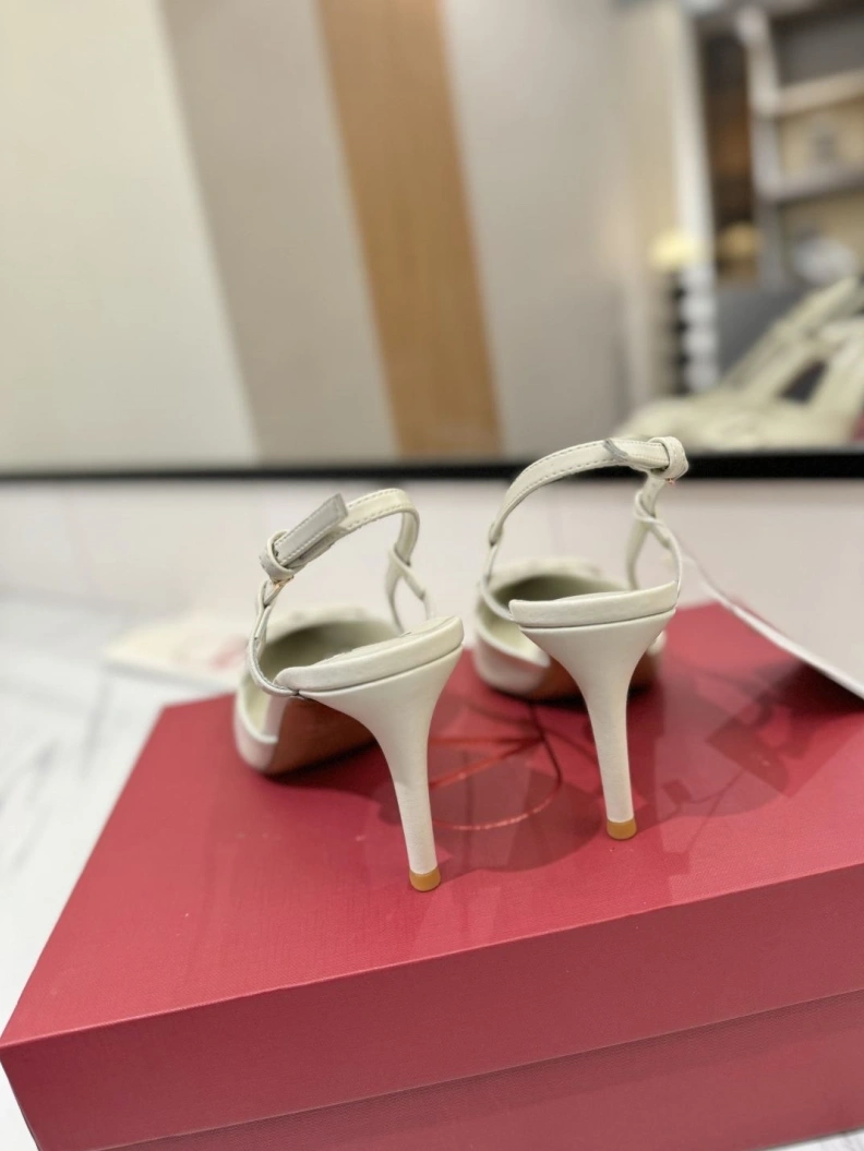 Soft Vxlxntino Sandals 229393