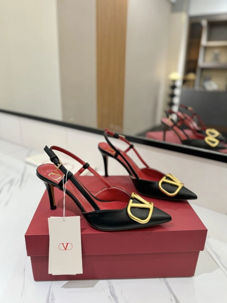 Fashionable Vxlxntino Sandals 229395