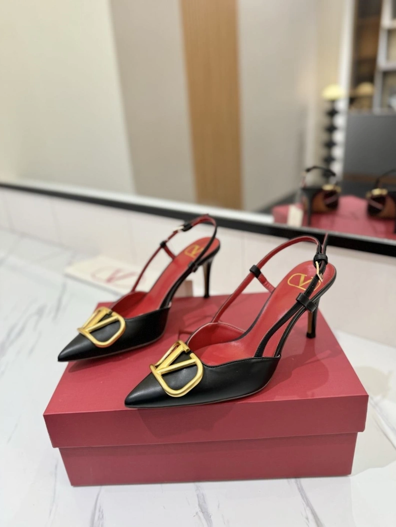 Fashionable Vxlxntino Sandals 229395