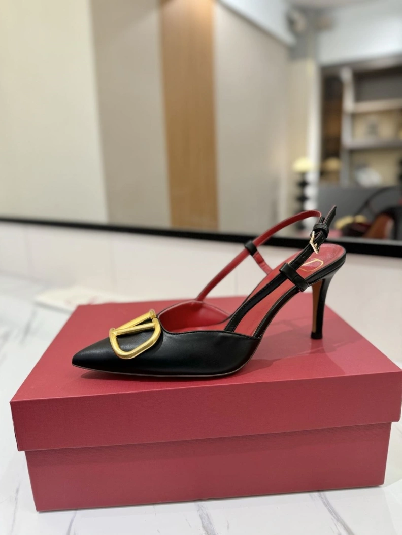 Fashionable Vxlxntino Sandals 229395