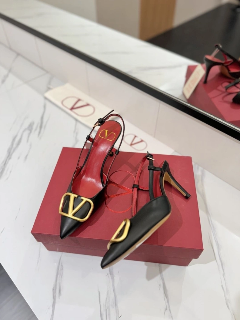 Fashionable Vxlxntino Sandals 229395