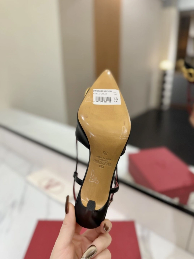 Minimalist Vxlxntino Sandals 229392