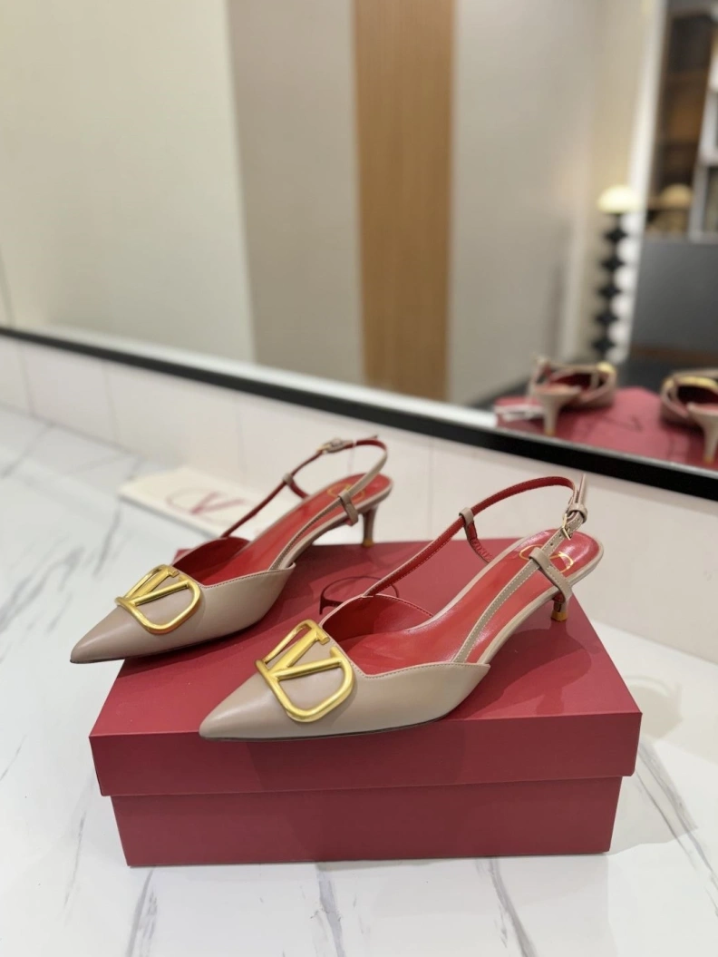 Trendy Vxlxntino Sandals 229394
