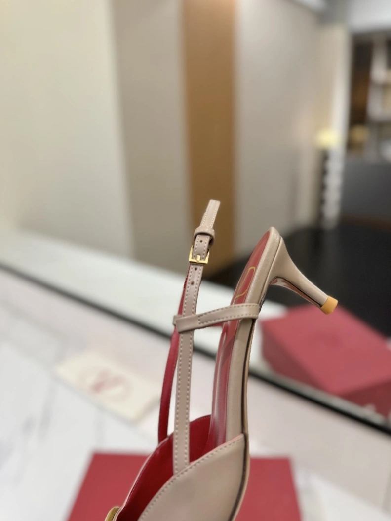 Trendy Vxlxntino Sandals 229394