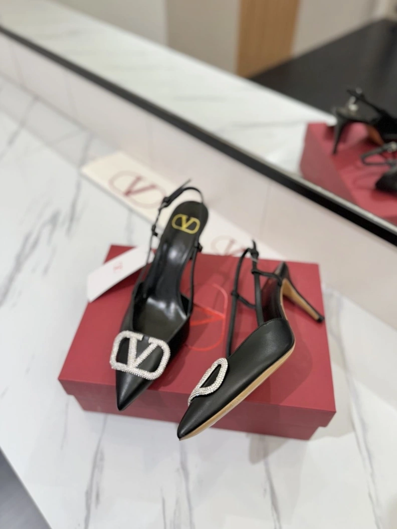Sophisticated Vxlxntino Sandals 229381
