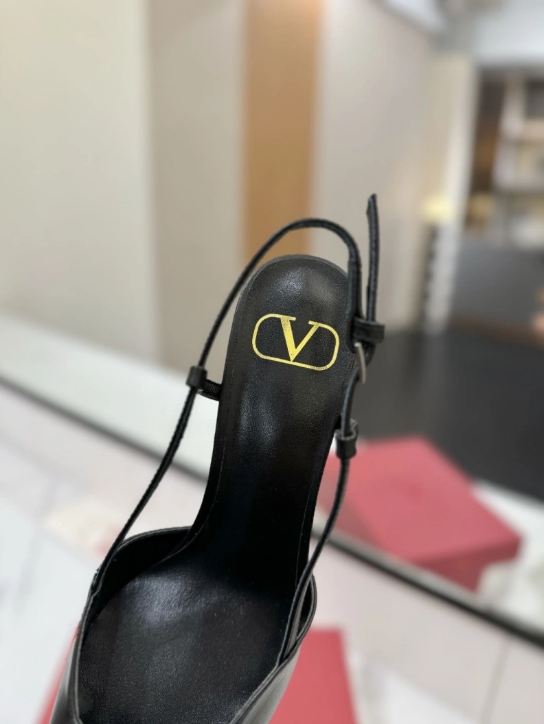 Sophisticated Vxlxntino Sandals 229381
