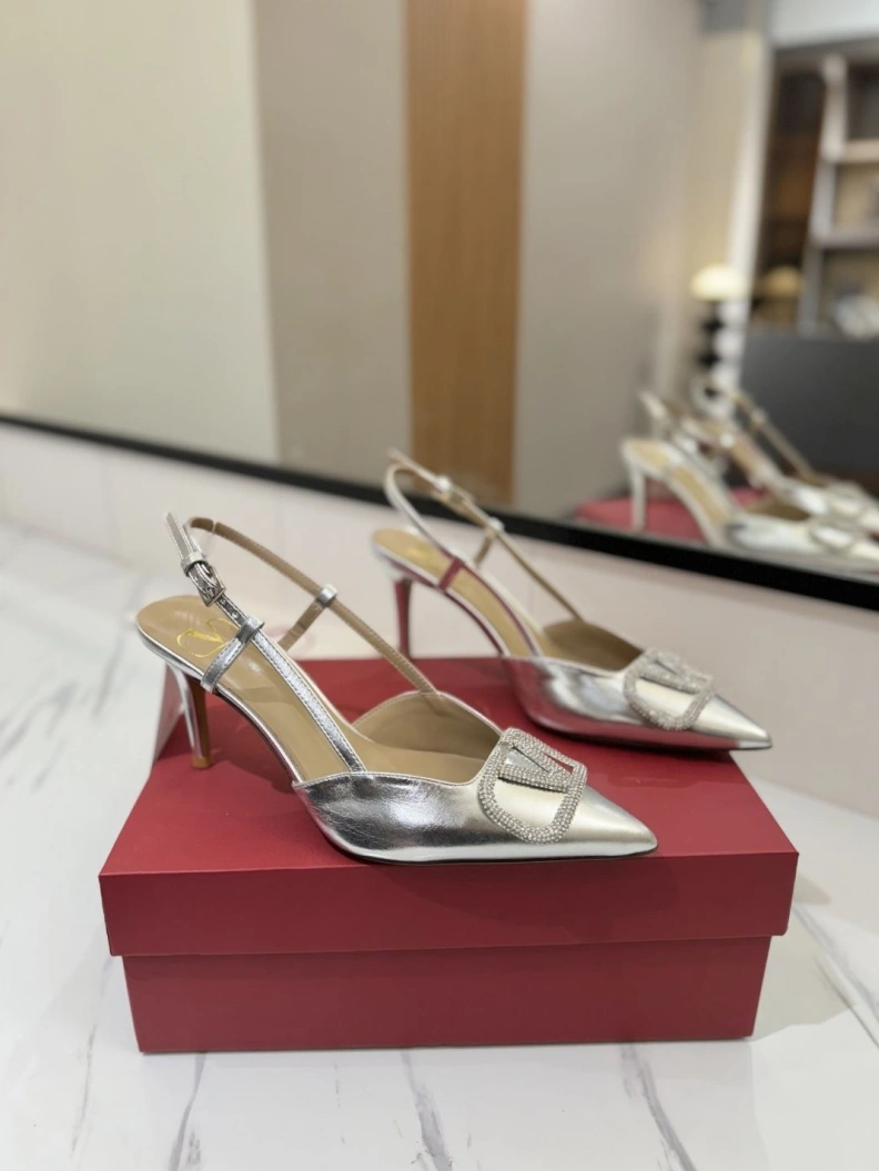 Vibrant Vxlxntino Sandals 229372