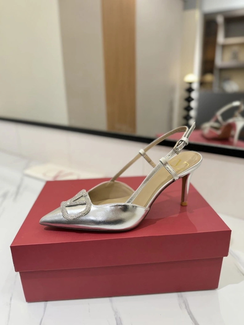 Vibrant Vxlxntino Sandals 229372