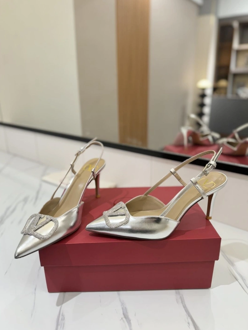 Vibrant Vxlxntino Sandals 229372