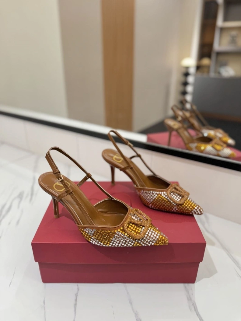 Vibrant Vxlxntino Sandals 229377