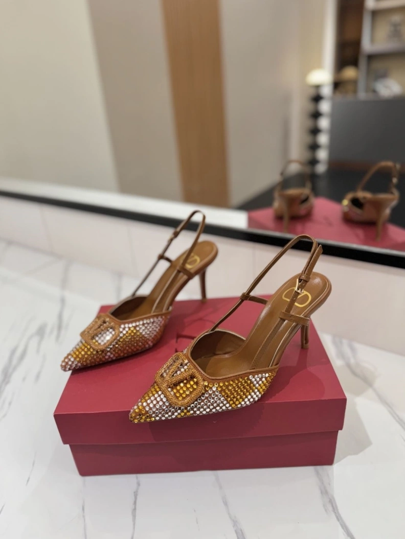 Vibrant Vxlxntino Sandals 229377