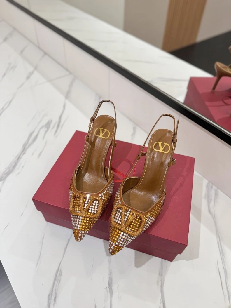 Vibrant Vxlxntino Sandals 229377