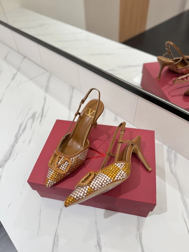 Vibrant Vxlxntino Sandals 229377