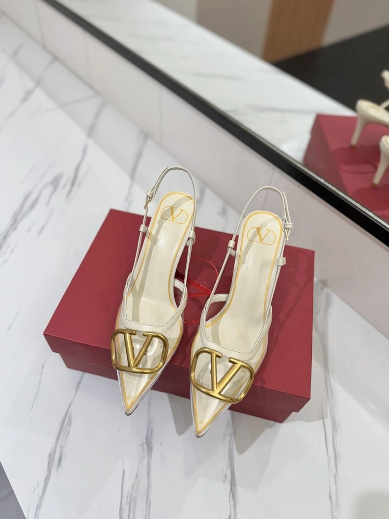 Comfortable Vxlxntino Sandals 229354