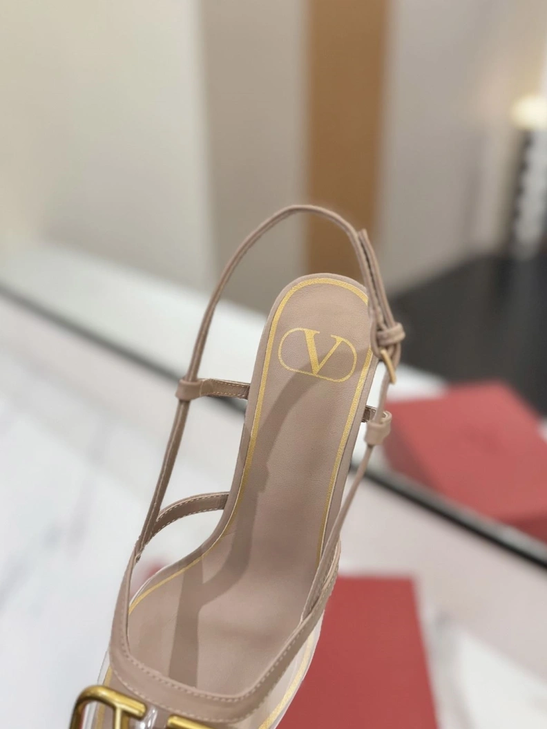 Elegant Vxlxntino Sandals 229358