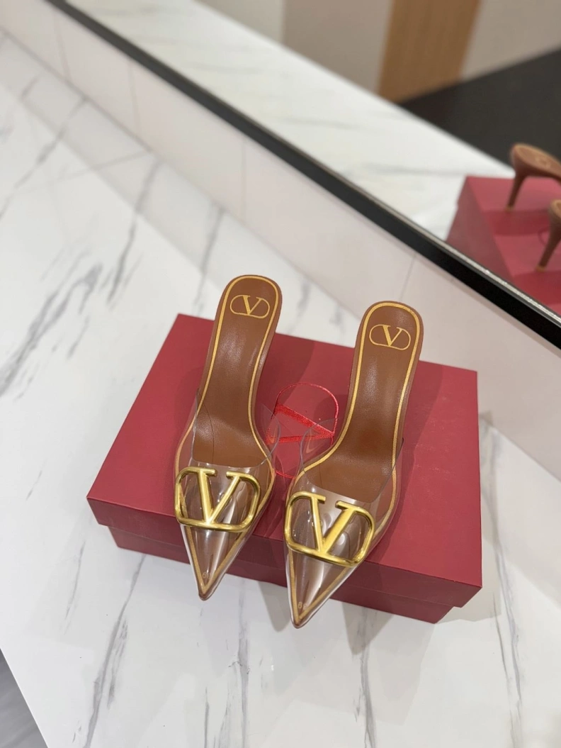 Bold Vxlxntino Sandals 229348