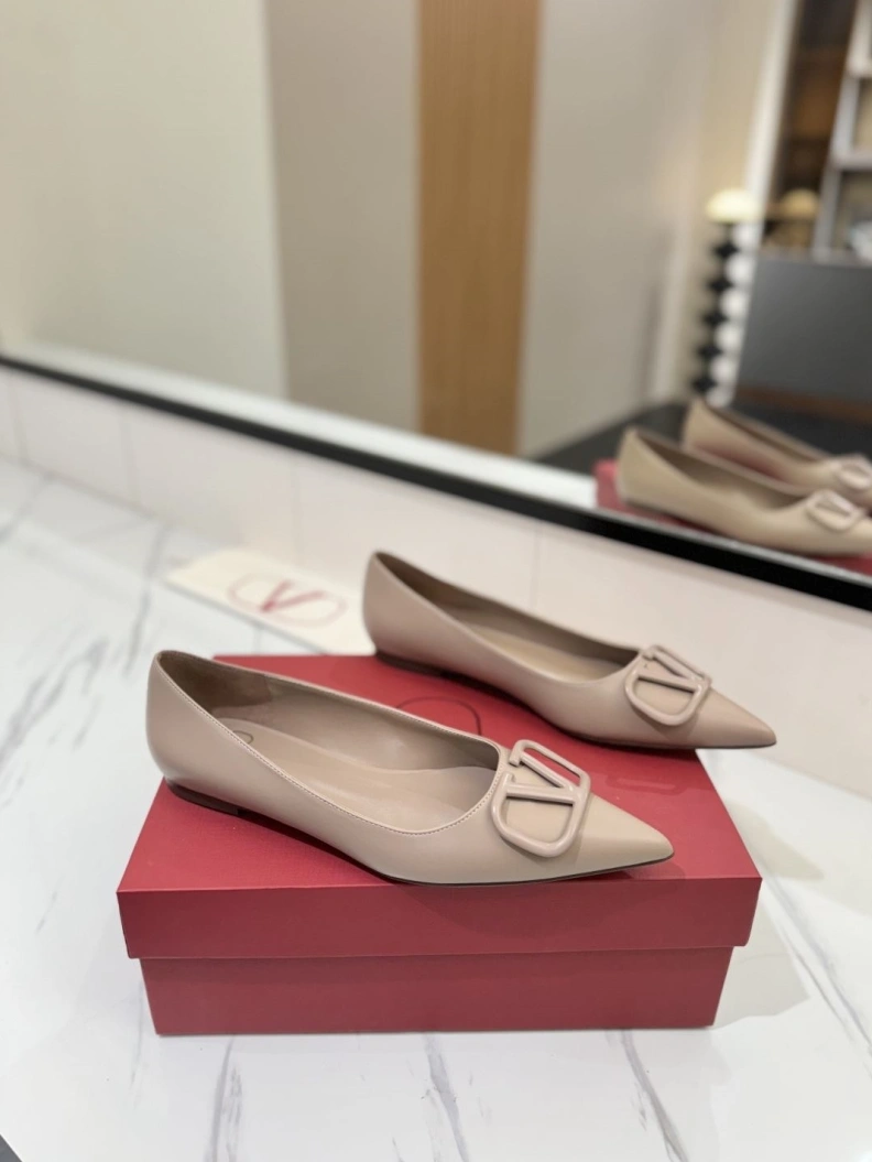 Trendsetting Vxlxntino flat shoes 229564