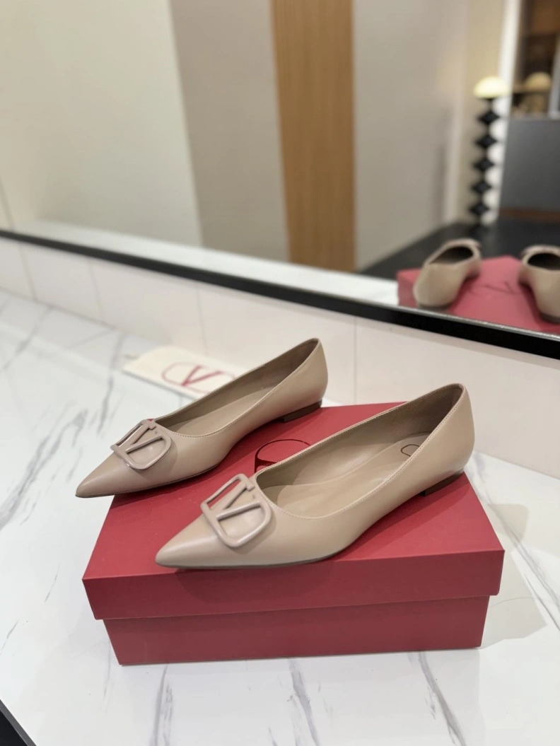 Trendsetting Vxlxntino flat shoes 229564