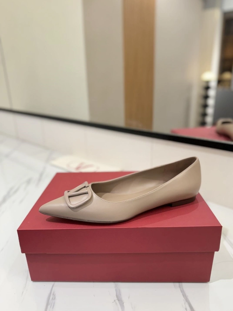 Trendsetting Vxlxntino flat shoes 229564