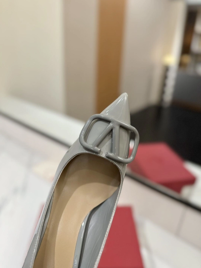 EyeCatching Vxlxntino High Heels 229485