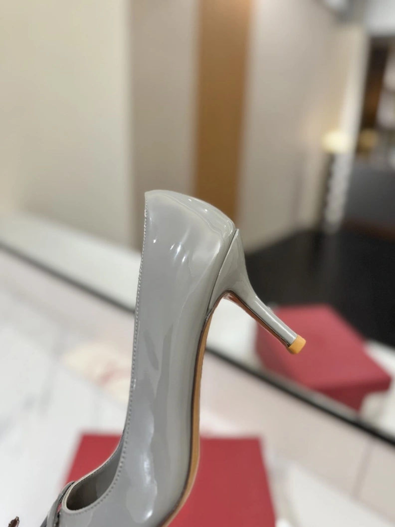 EyeCatching Vxlxntino High Heels 229485