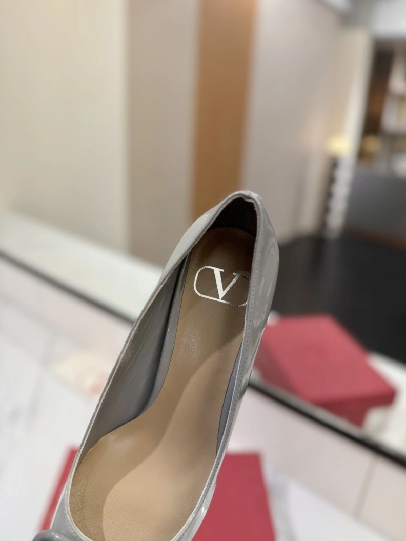 EyeCatching Vxlxntino High Heels 229485