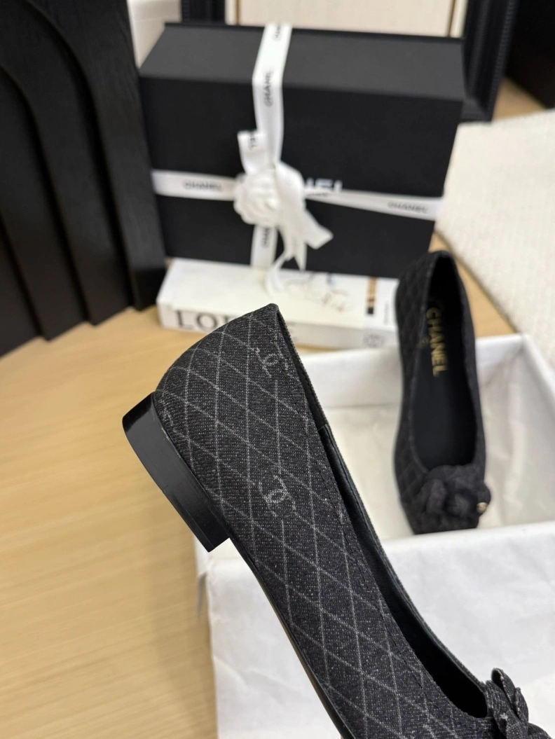 Stylish Chxnxl Flat Shoes 119364