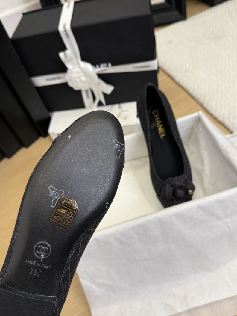 Stylish Chxnxl Flat Shoes 119364