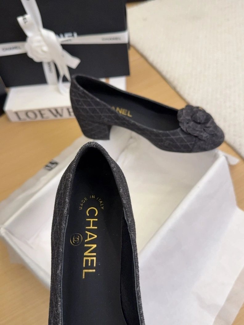 Classic Chxnxl Flat Shoes 119343