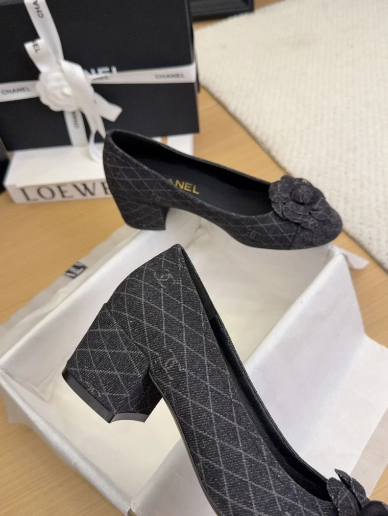 Classic Chxnxl Flat Shoes 119343
