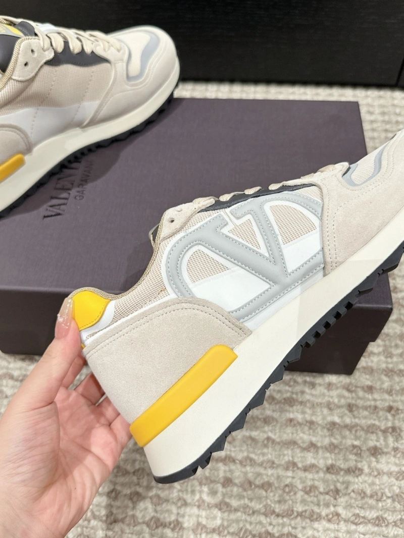 Classic Vxlxntino Casual Shoes 231526
