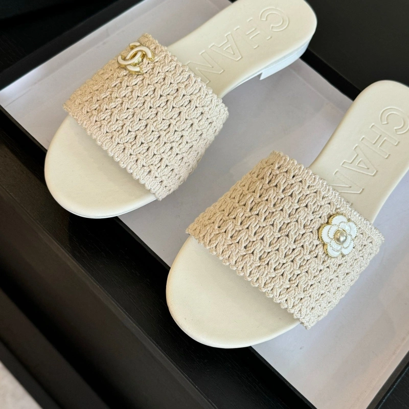 TopPick Chxnxl Slippers 129905