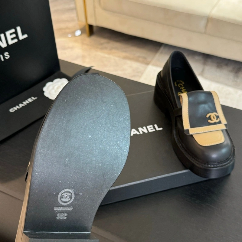 Cozy Chxnxl Leather Shoes 129972