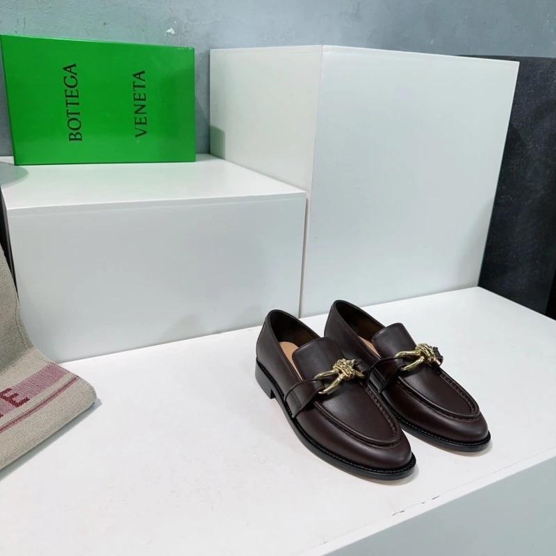 Refined Bxttxga Vxnxta Leather Shoes 113181