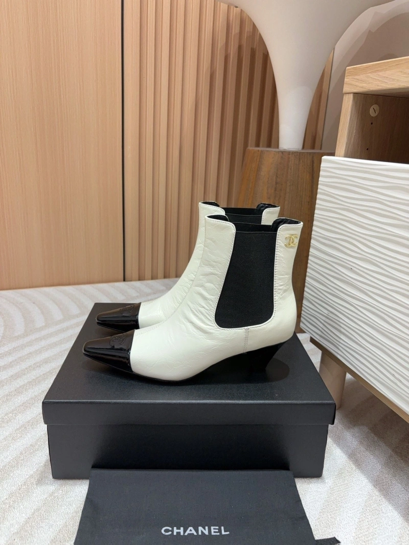 Classic Chxnxl Boots 130264