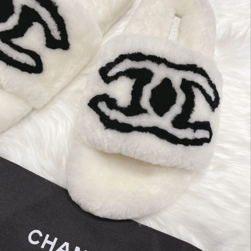Sophisticated Chxnxl Slippers 129901