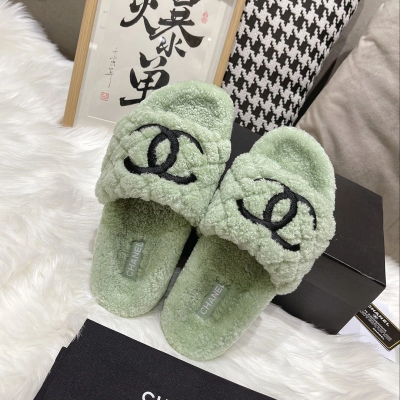 DailyWear Chxnxl Slippers 129900