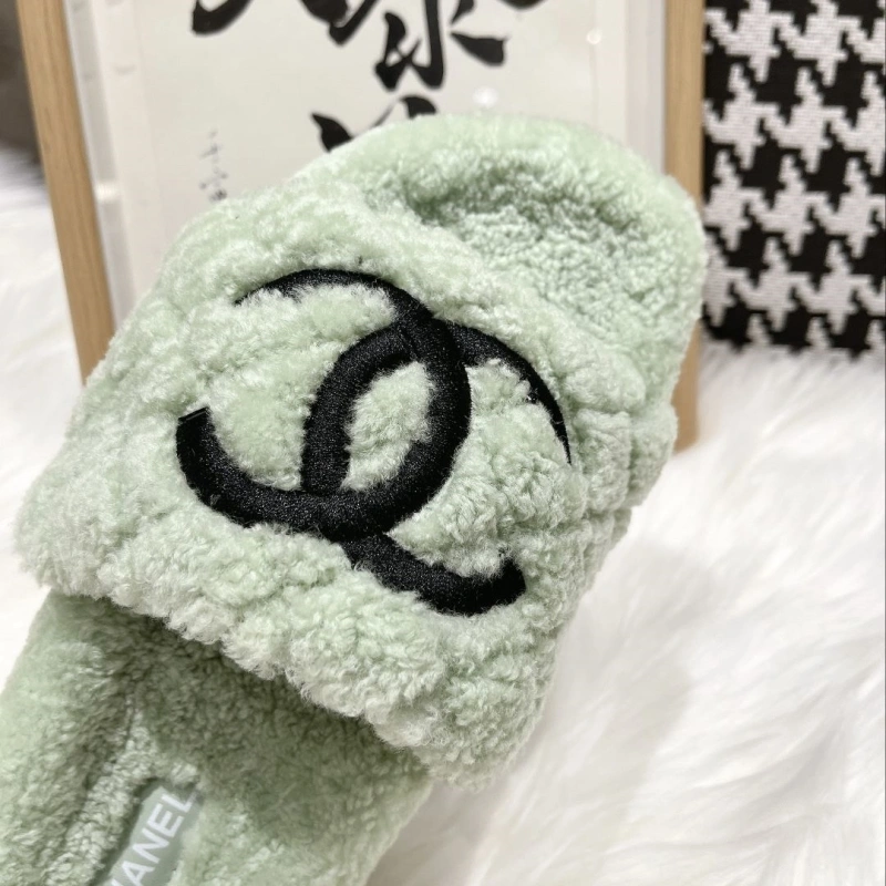 DailyWear Chxnxl Slippers 129900