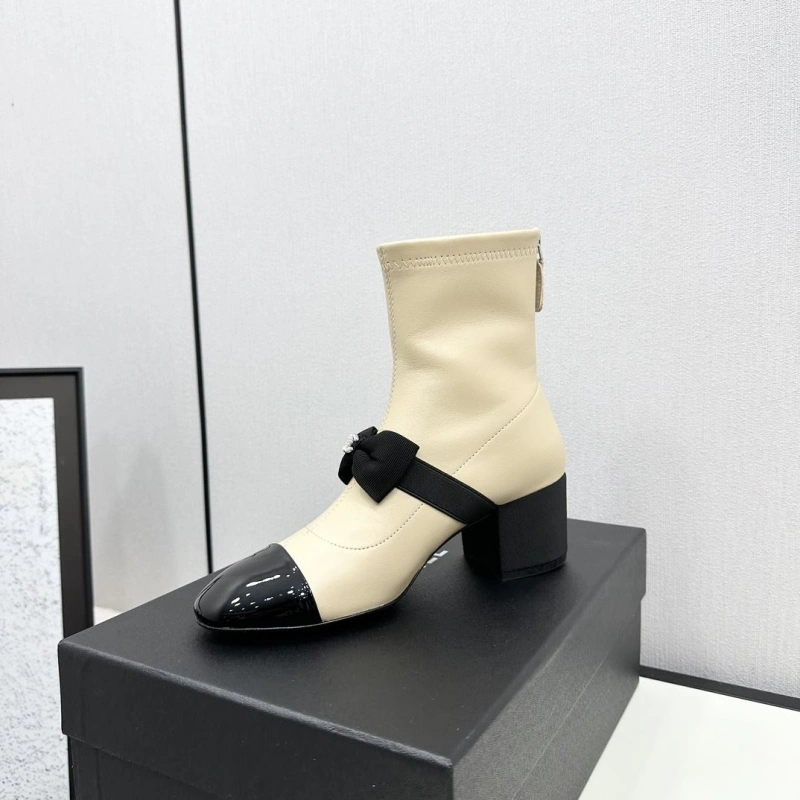 Classic Chxnxl Boots 130219