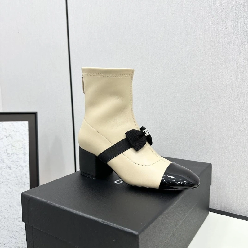 Classic Chxnxl Boots 130219