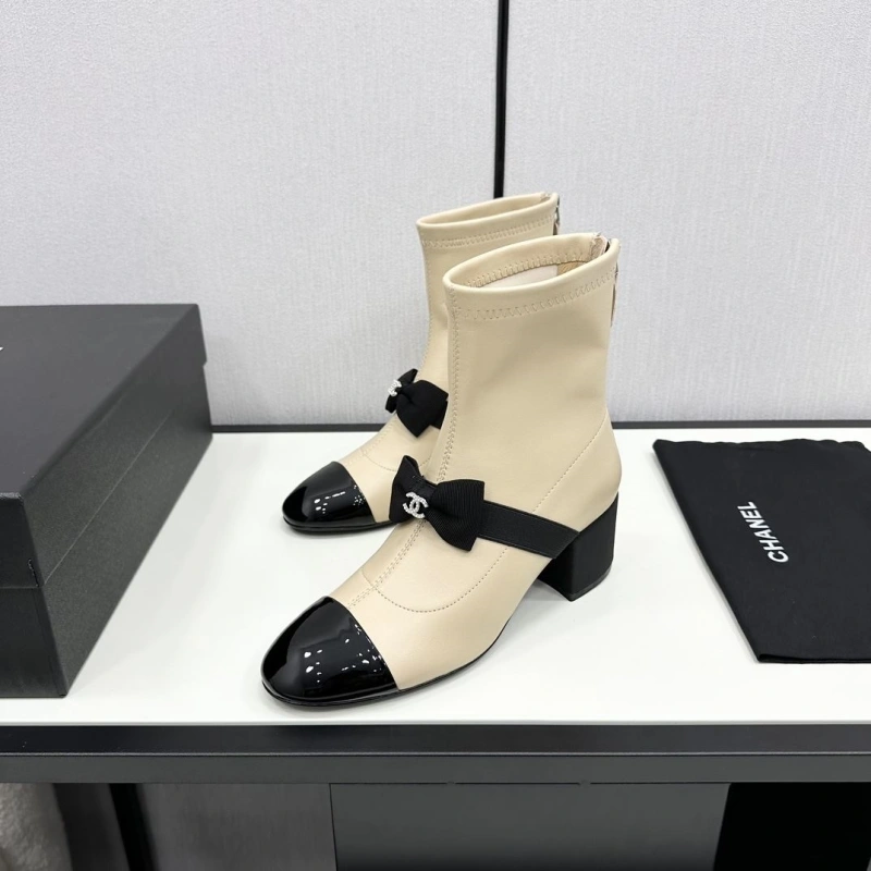 Classic Chxnxl Boots 130219